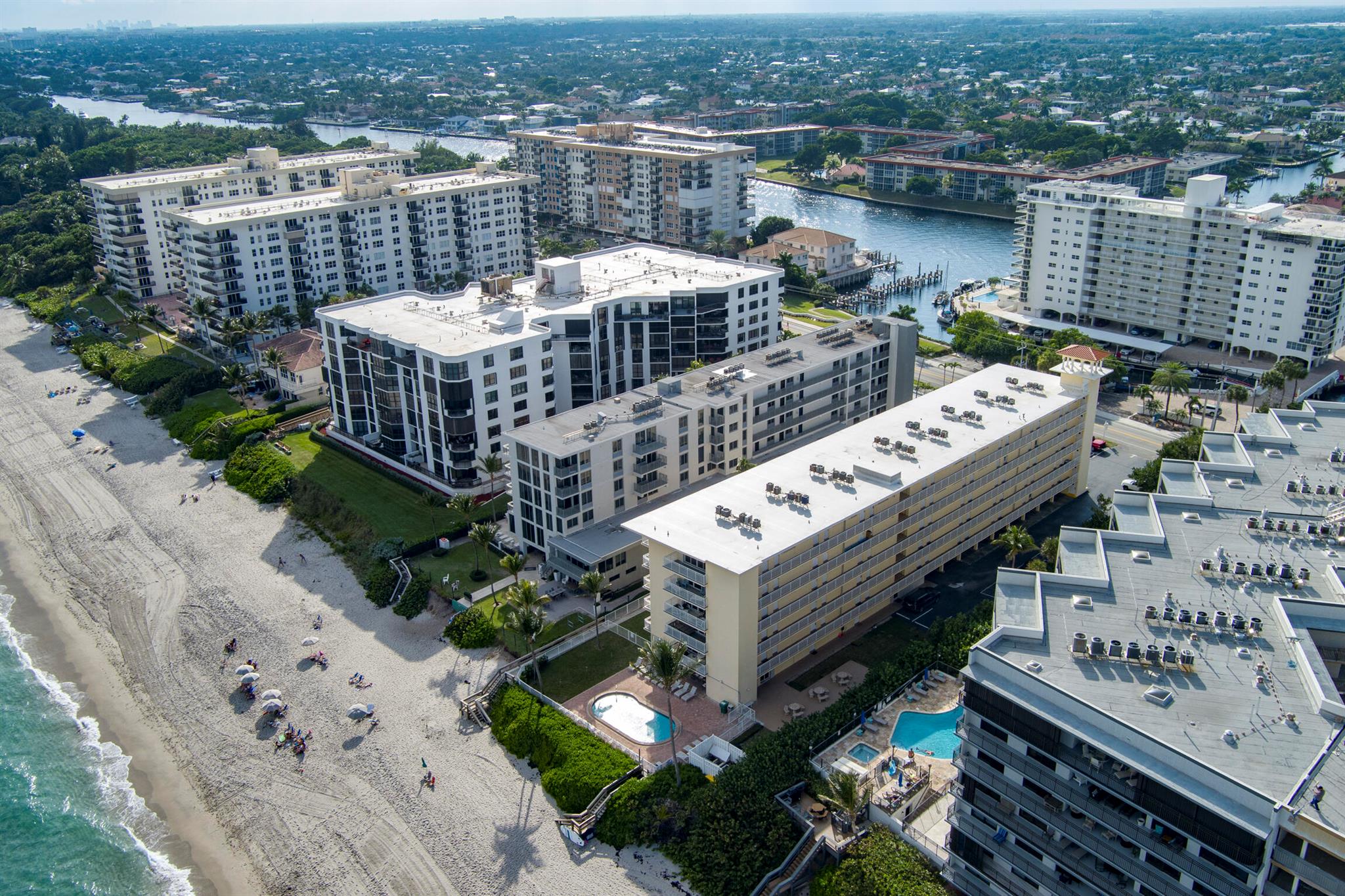 1161 Hillsboro Mile 407