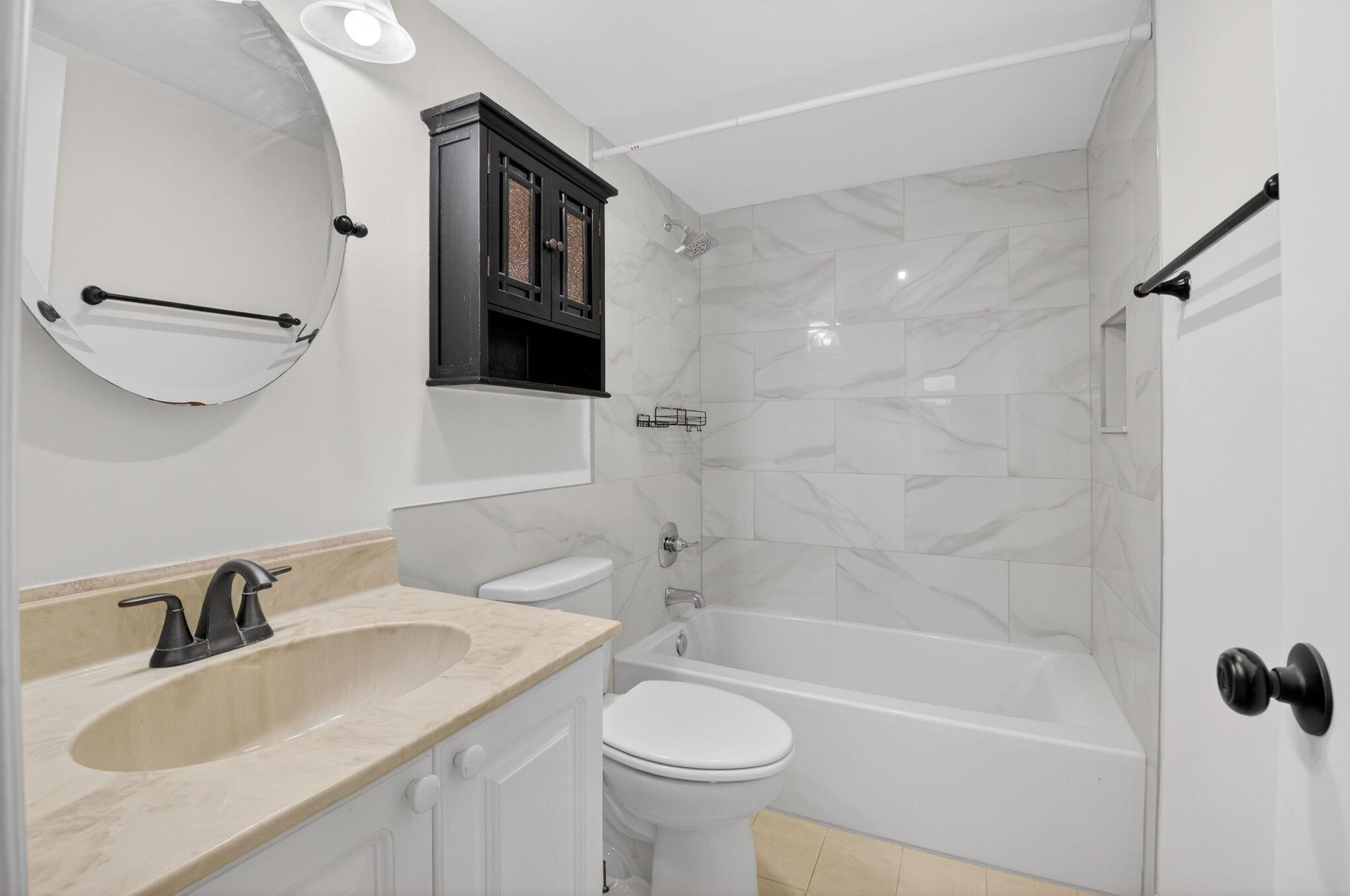 BOCA PALMS CONDO TR B - Residential