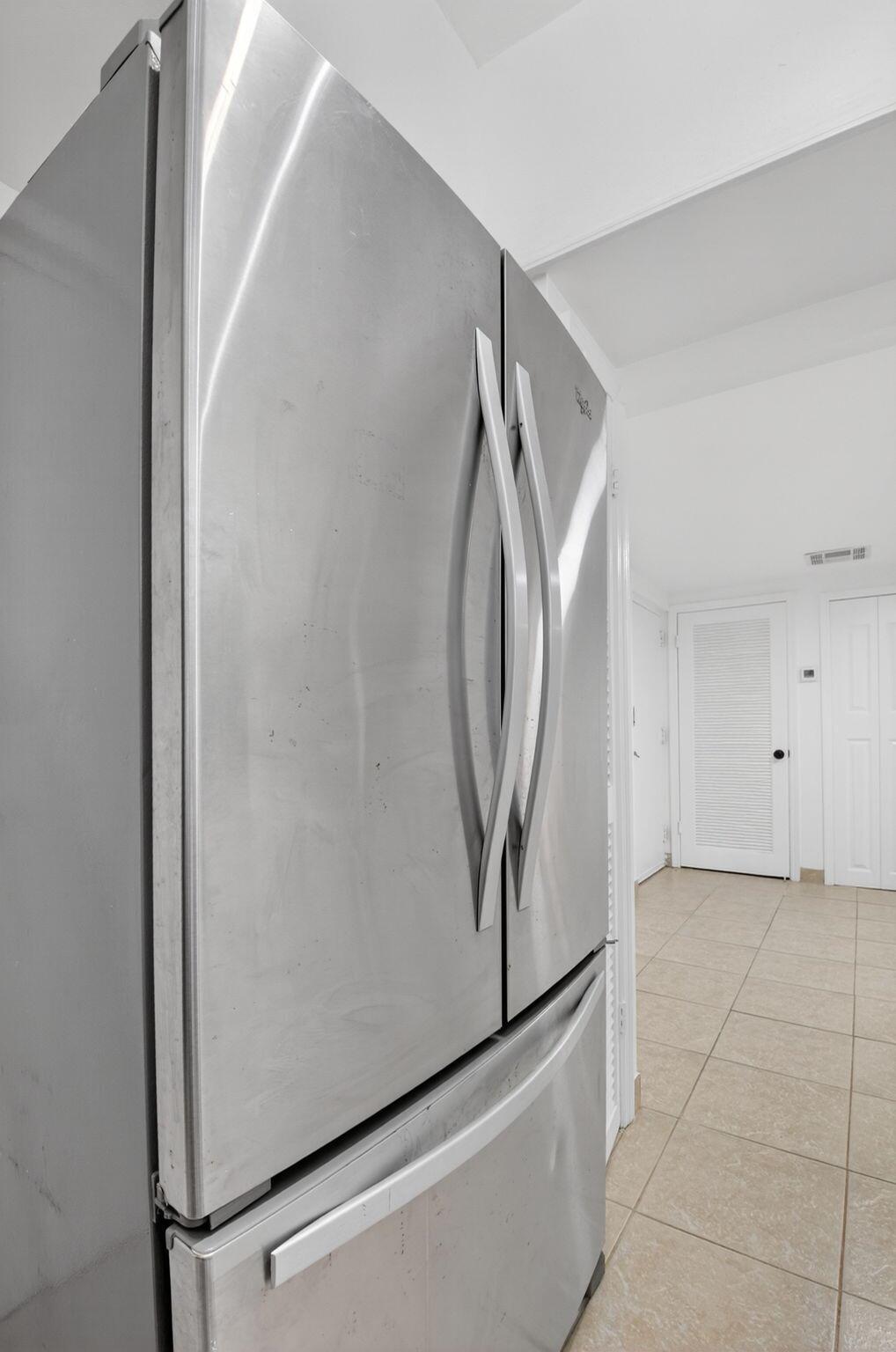 BOCA PALMS CONDO TR B - Residential