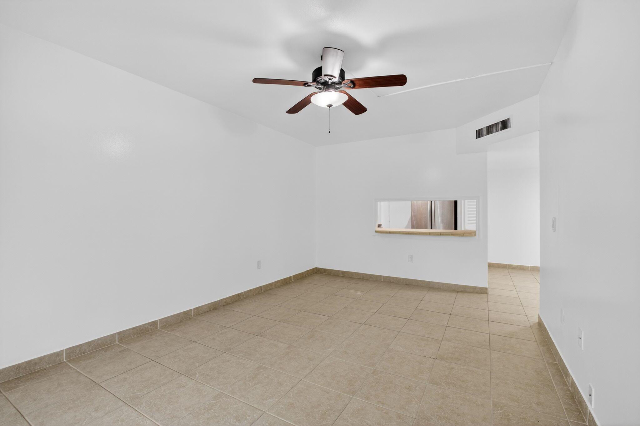 BOCA PALMS CONDO TR B - Residential