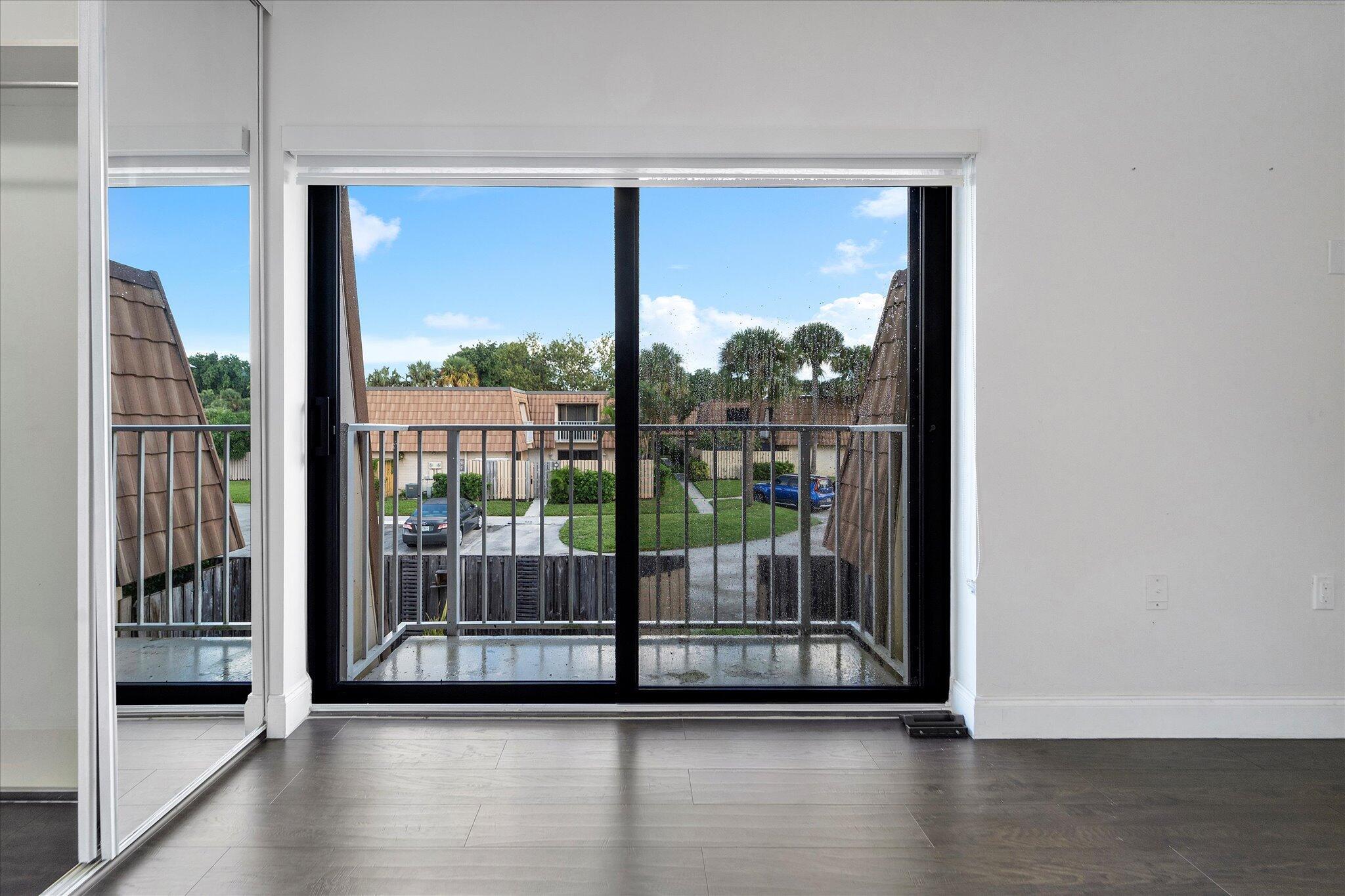 WATERSIDE LUXURY TOWNHOME - Residential Lease
