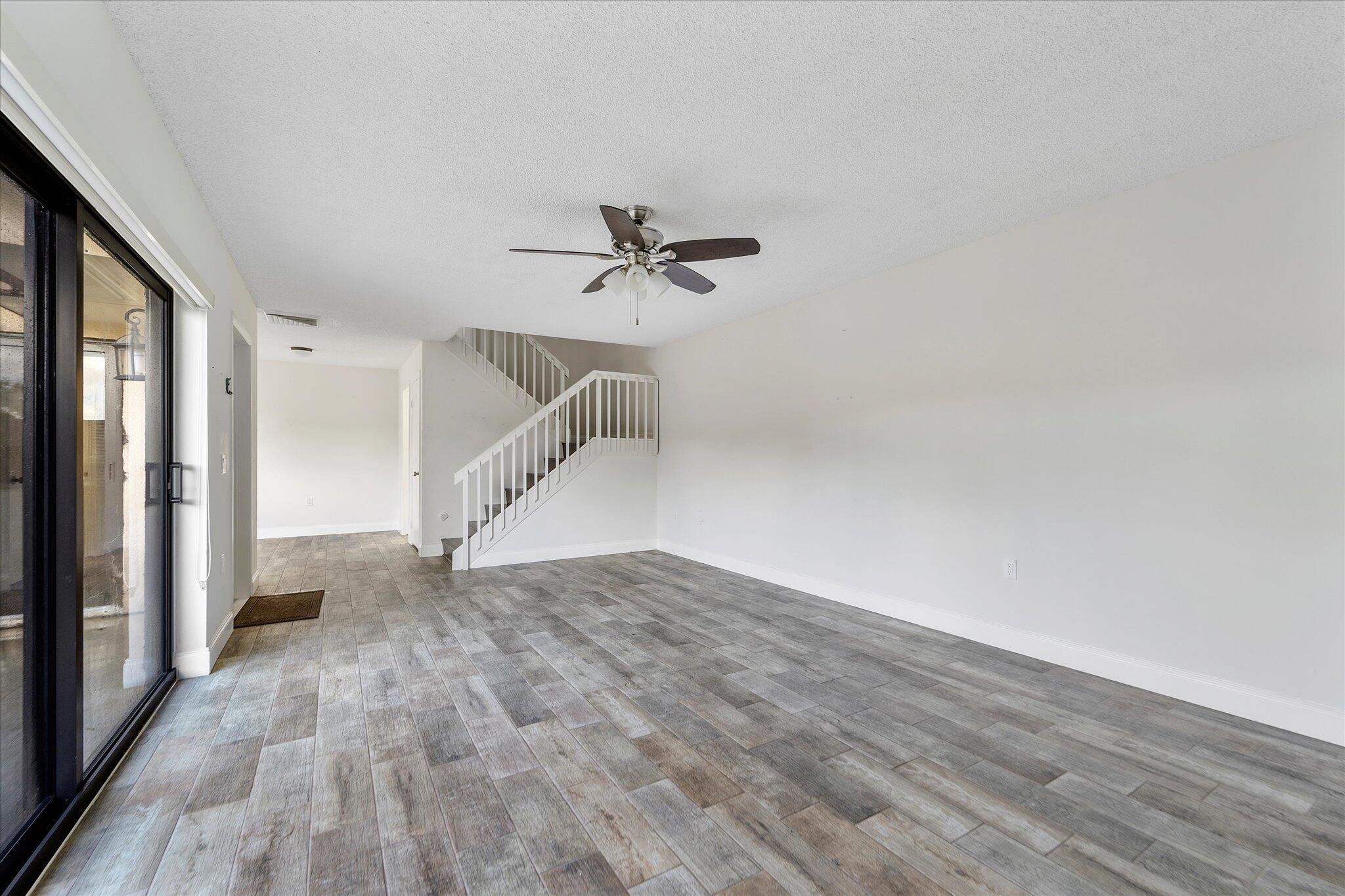 WATERSIDE LUXURY TOWNHOME - Residential Lease