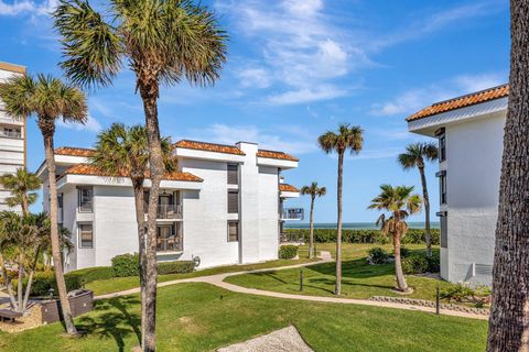 A home in Hutchinson Island