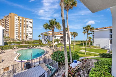 A home in Hutchinson Island