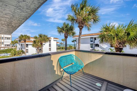 A home in Hutchinson Island