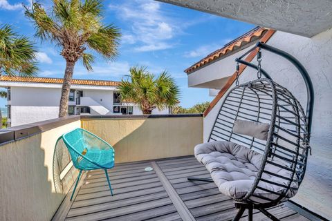 A home in Hutchinson Island