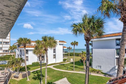 A home in Hutchinson Island