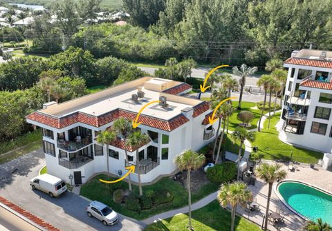 A home in Hutchinson Island