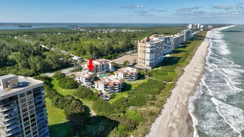 A home in Hutchinson Island