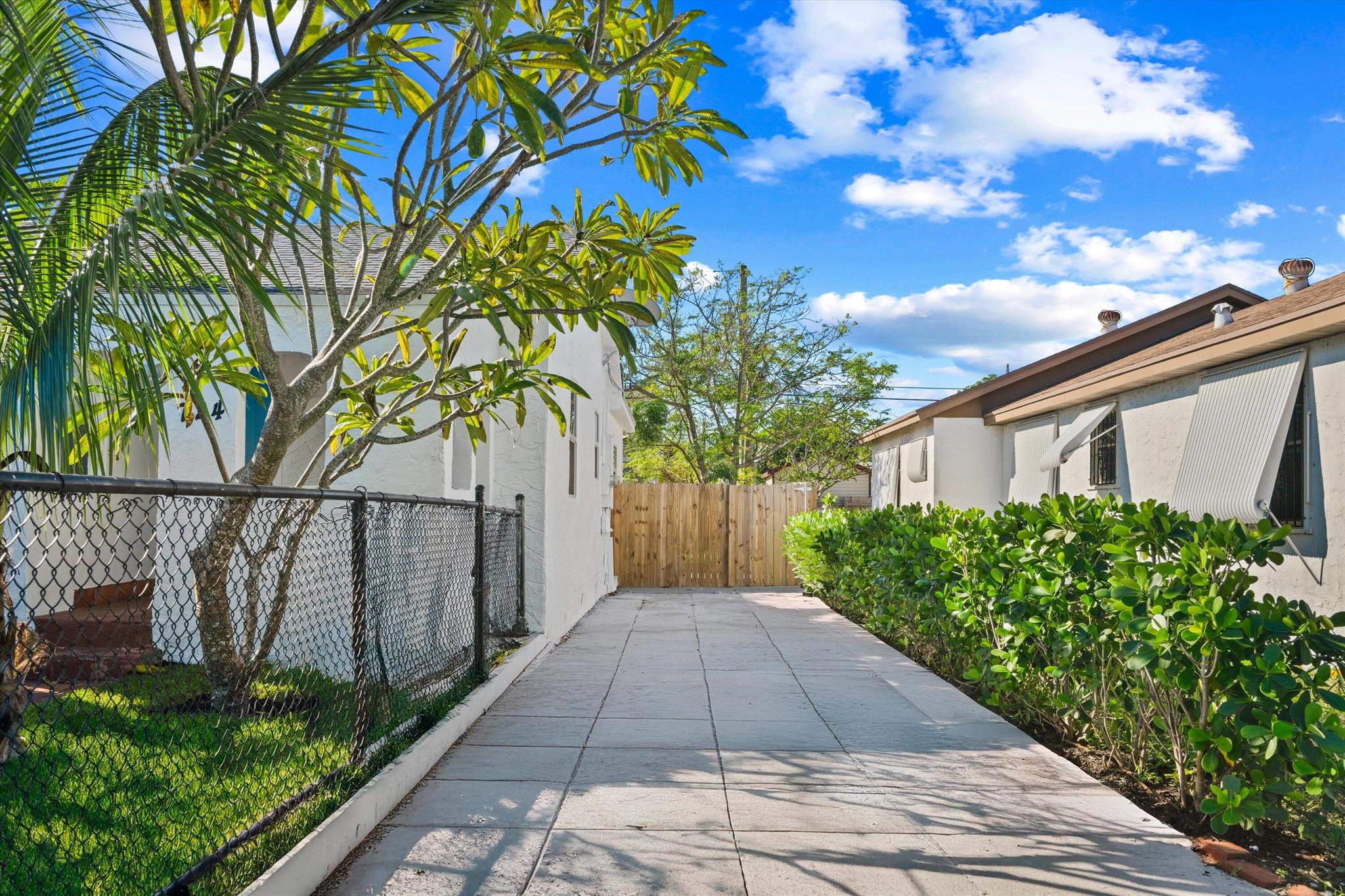 GARDENS THE - Residential