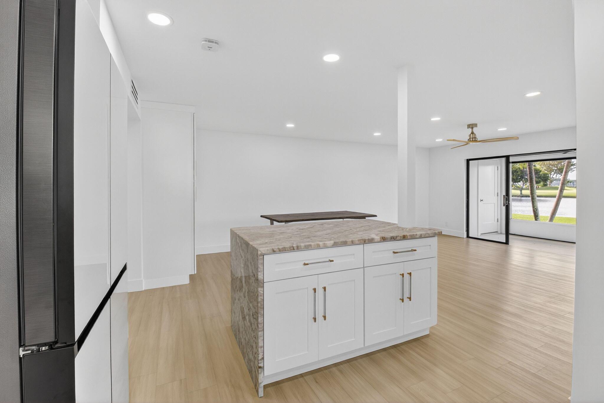 KINGS POINT - Residential