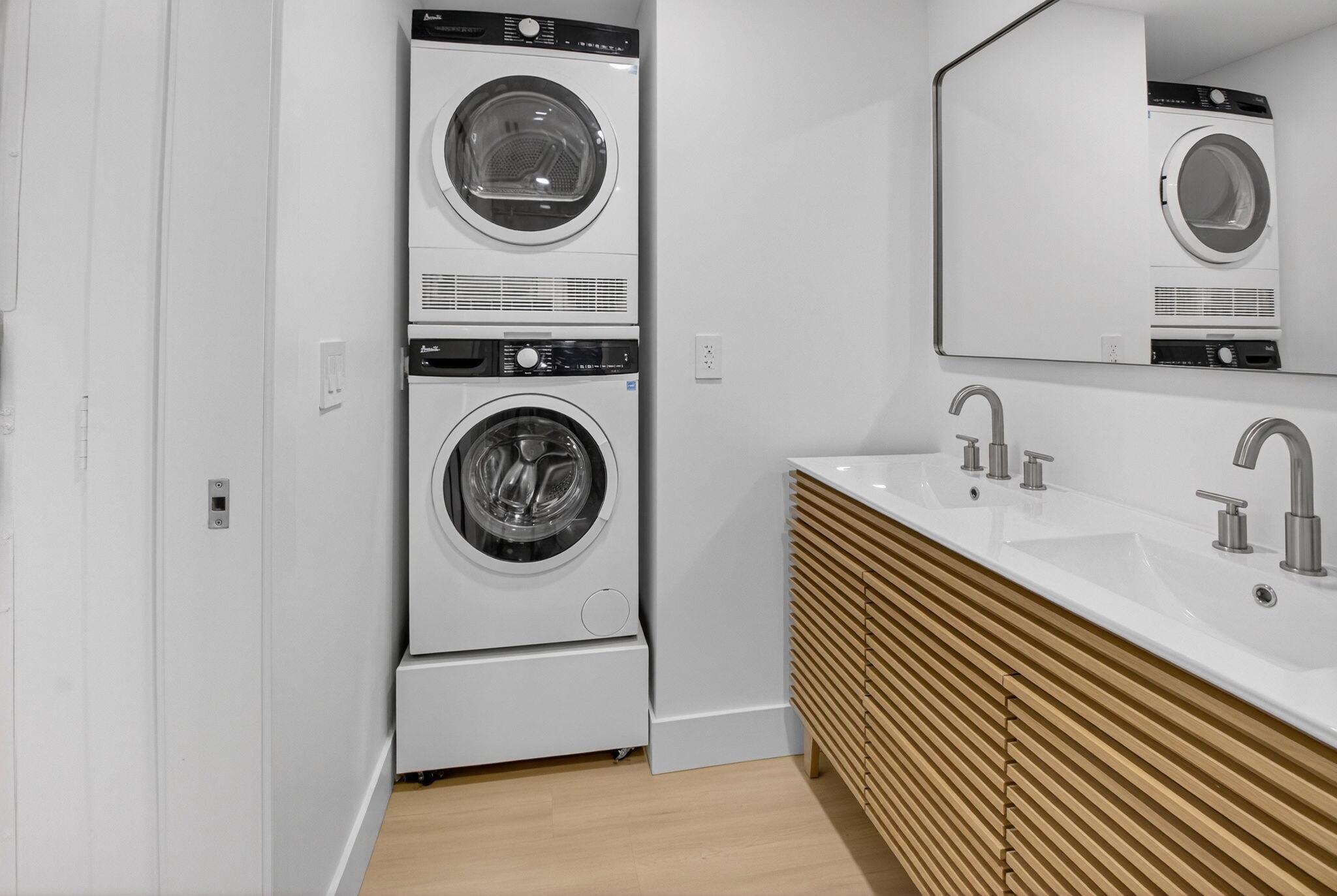 KINGS POINT - Residential