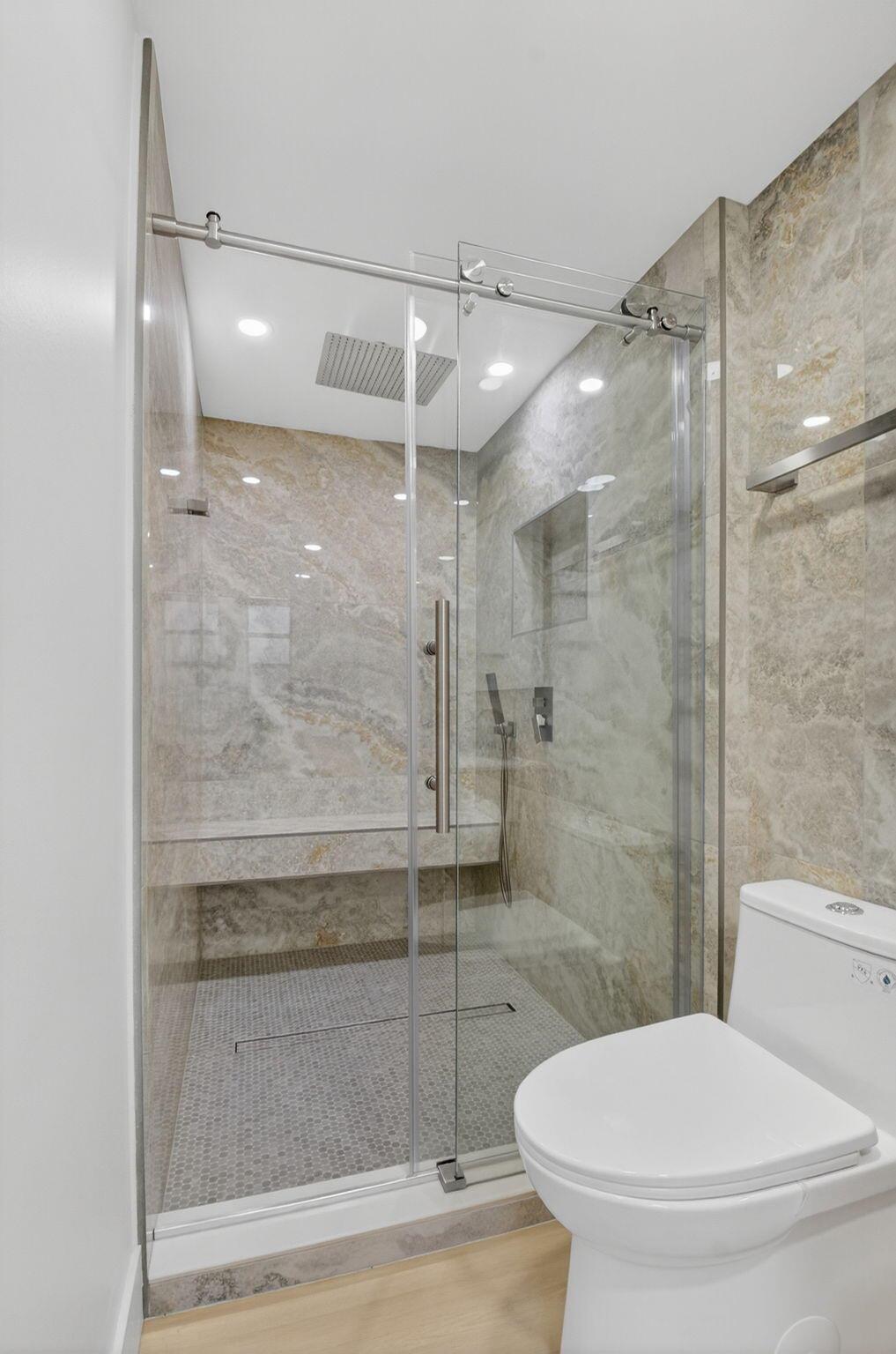 KINGS POINT - Residential