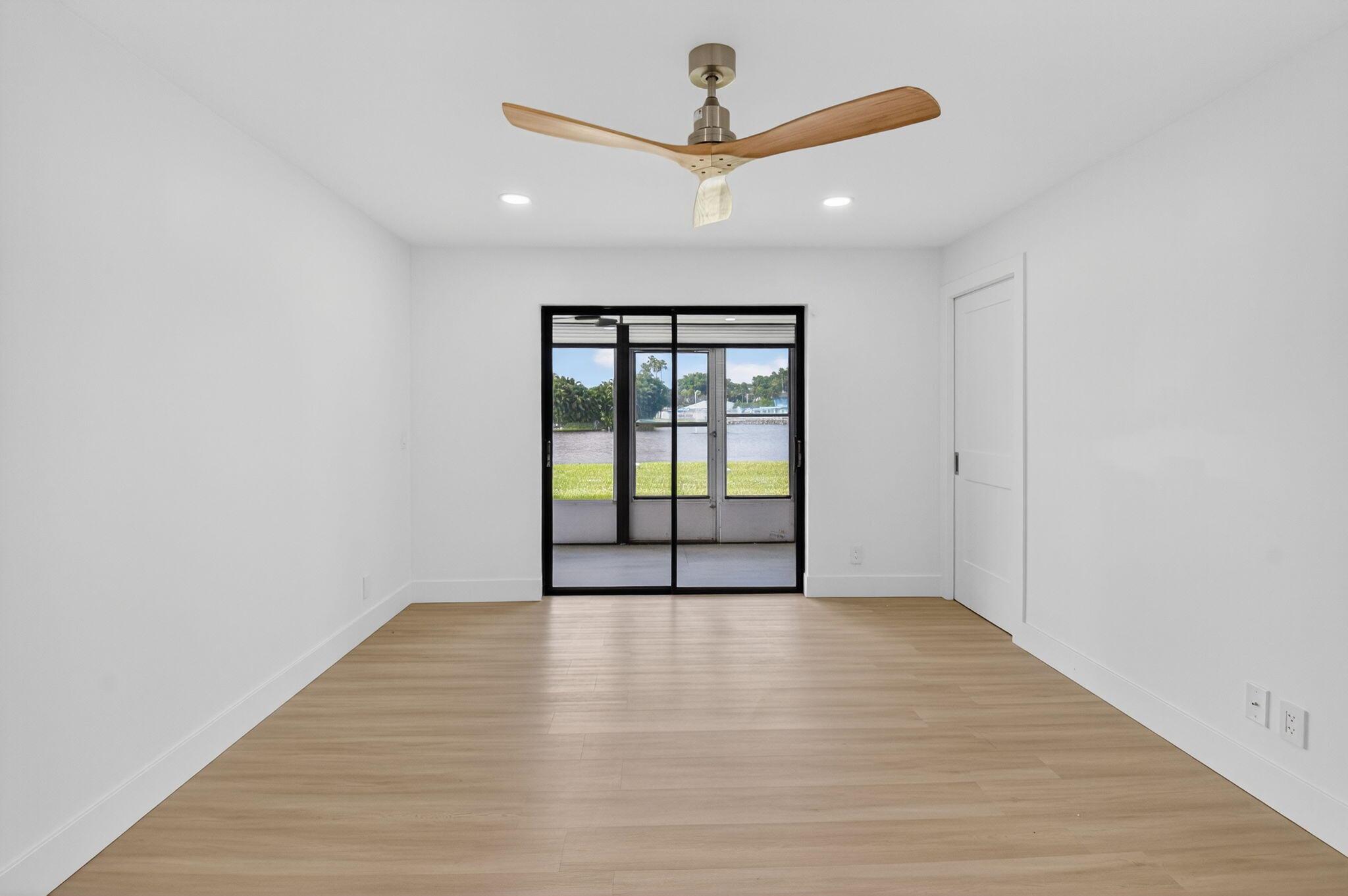 KINGS POINT - Residential