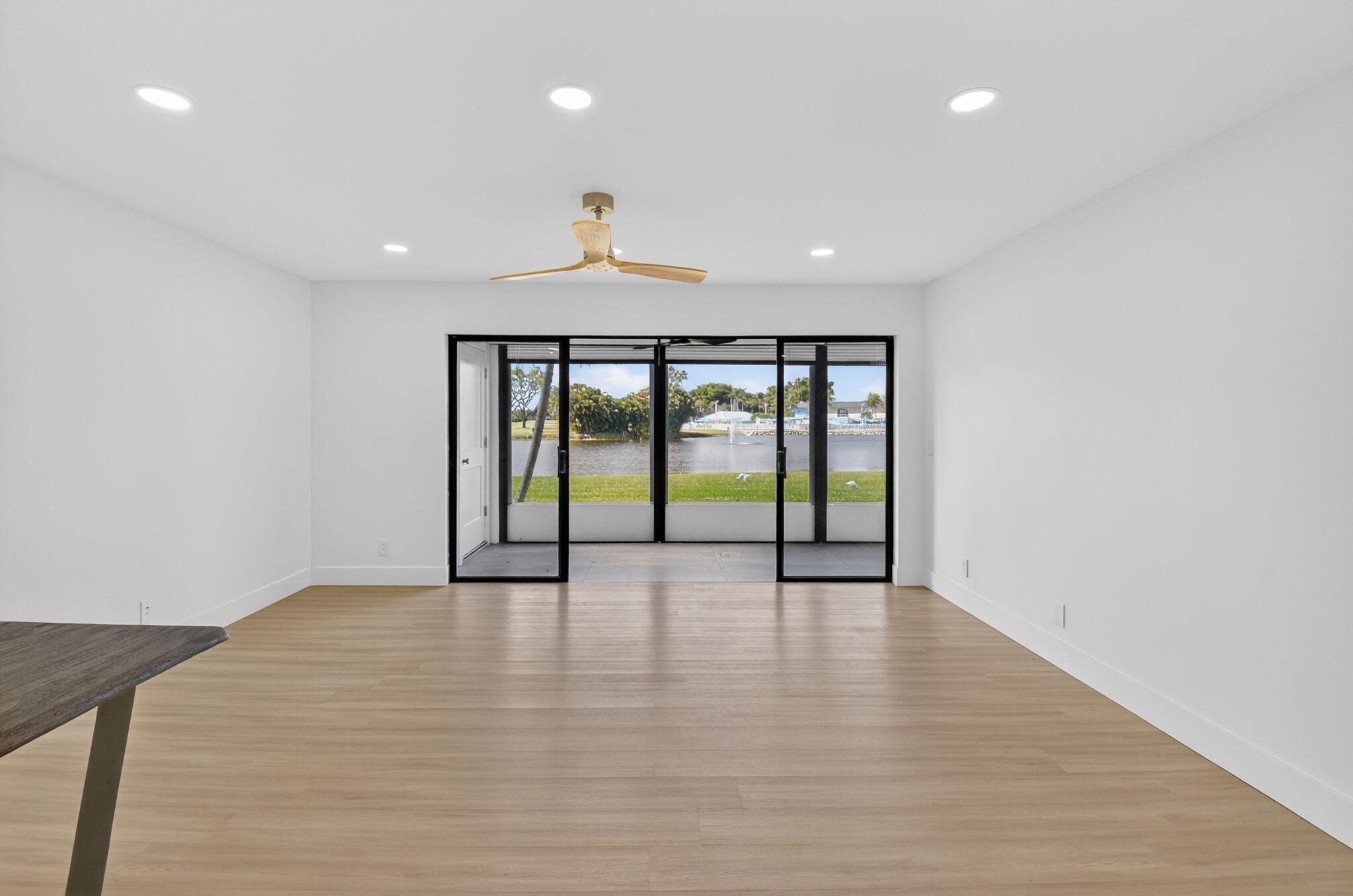 KINGS POINT - Residential