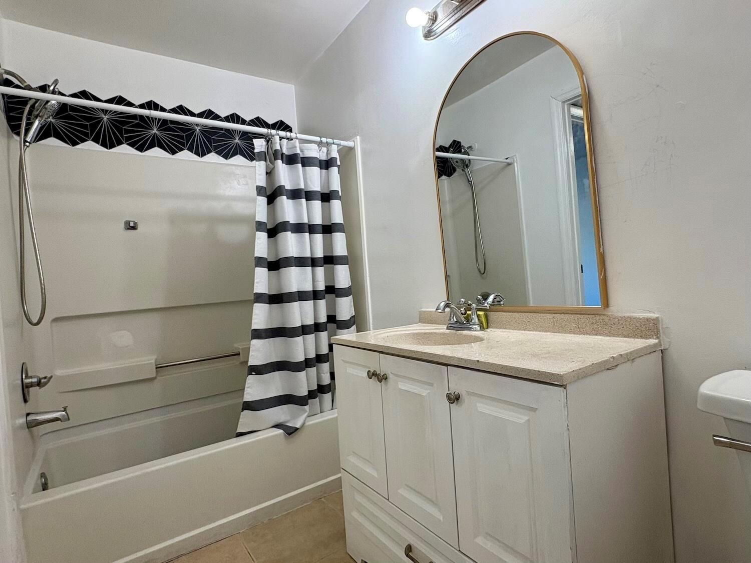 CASABLANCA ISLES CONDO - Residential