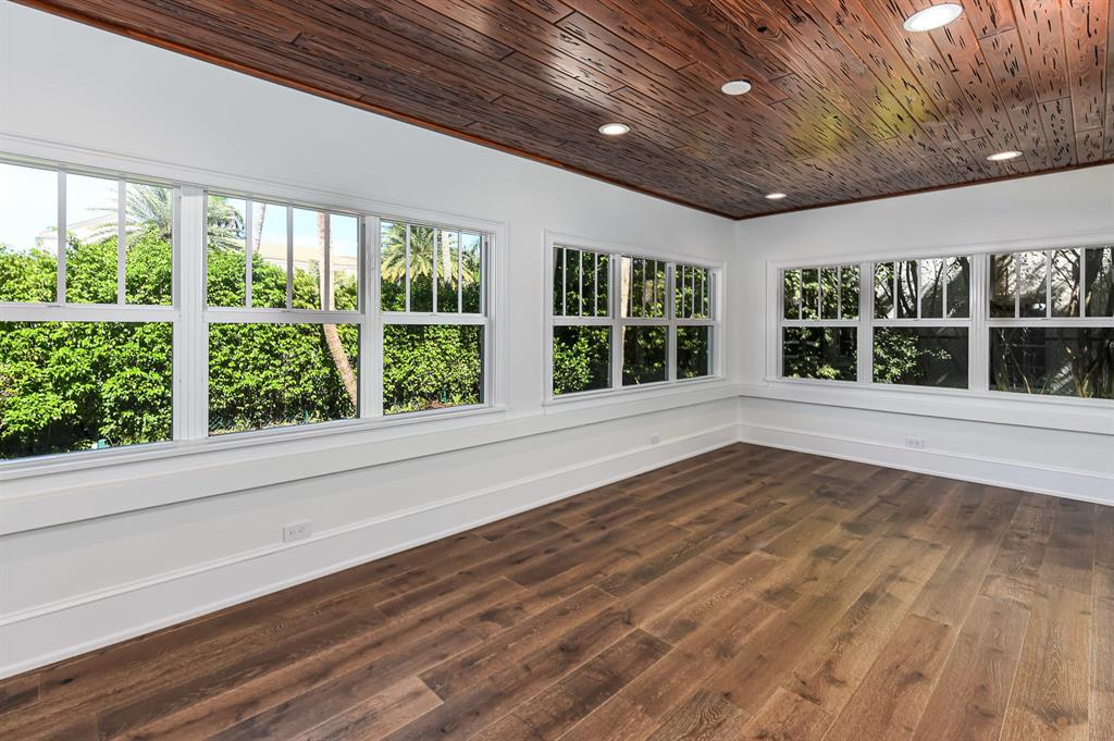 Tropic Isle - Residential