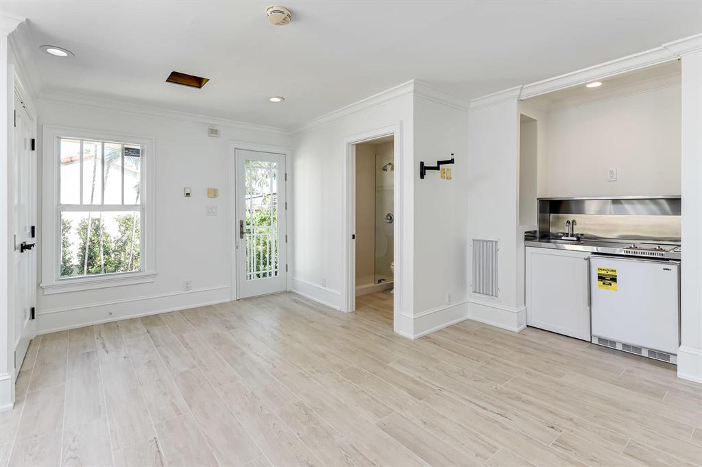 Tropic Isle - Residential