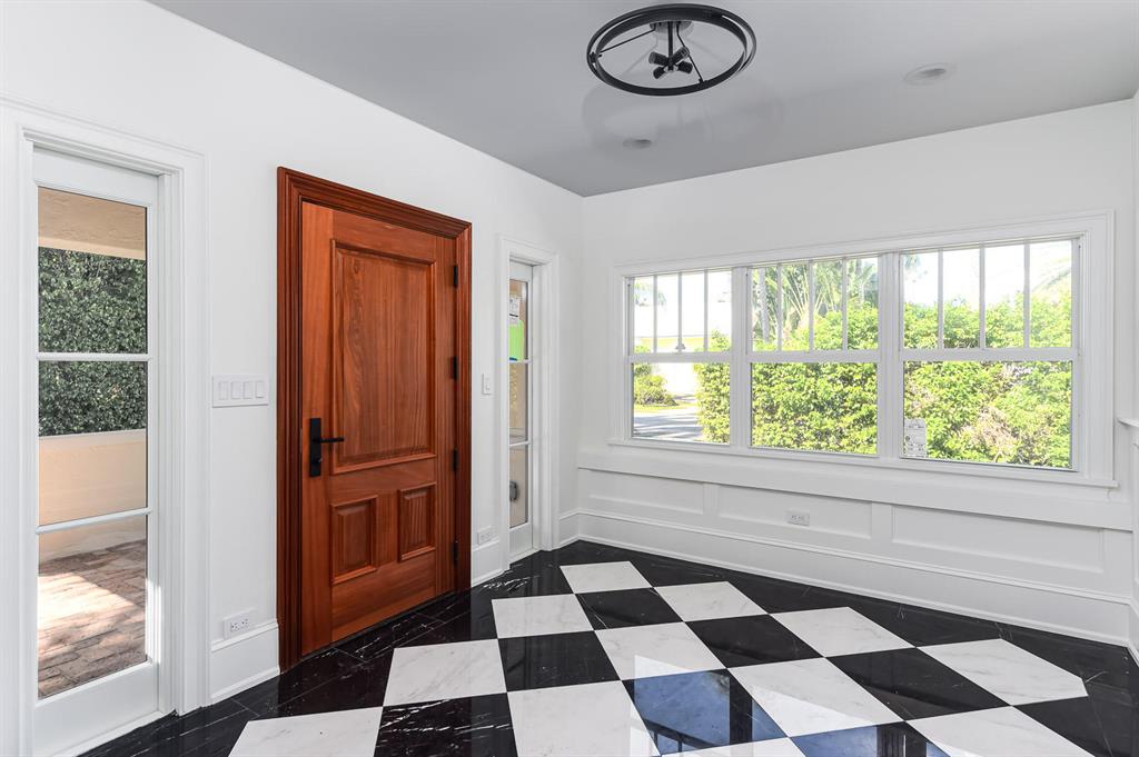 Tropic Isle - Residential