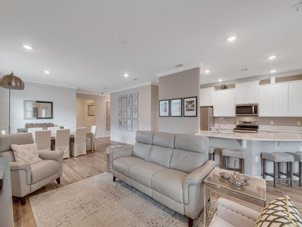 POINTE WEST EAST VILLAGE PHASE 2B - Residential