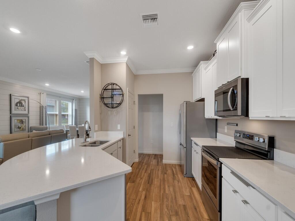 POINTE WEST EAST VILLAGE PHASE 2B - Residential