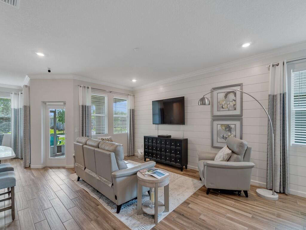 POINTE WEST EAST VILLAGE PHASE 2B - Residential