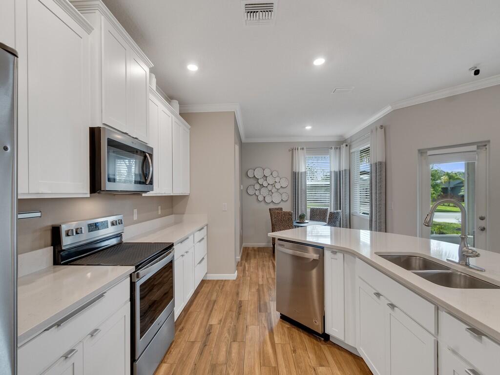 POINTE WEST EAST VILLAGE PHASE 2B - Residential