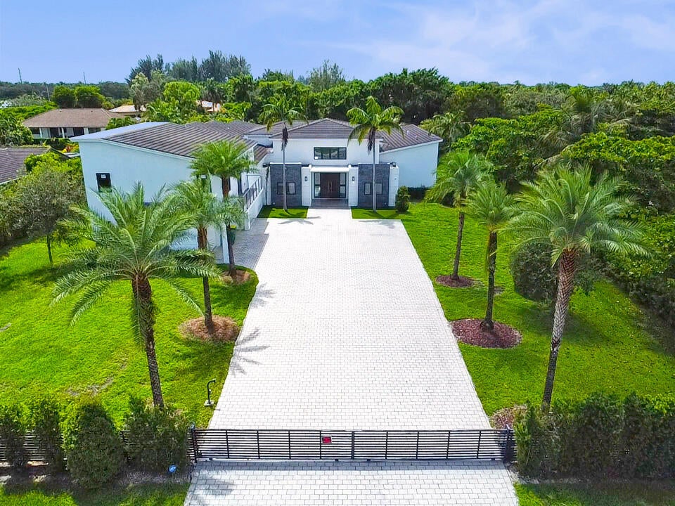 11350 NW 8th Street