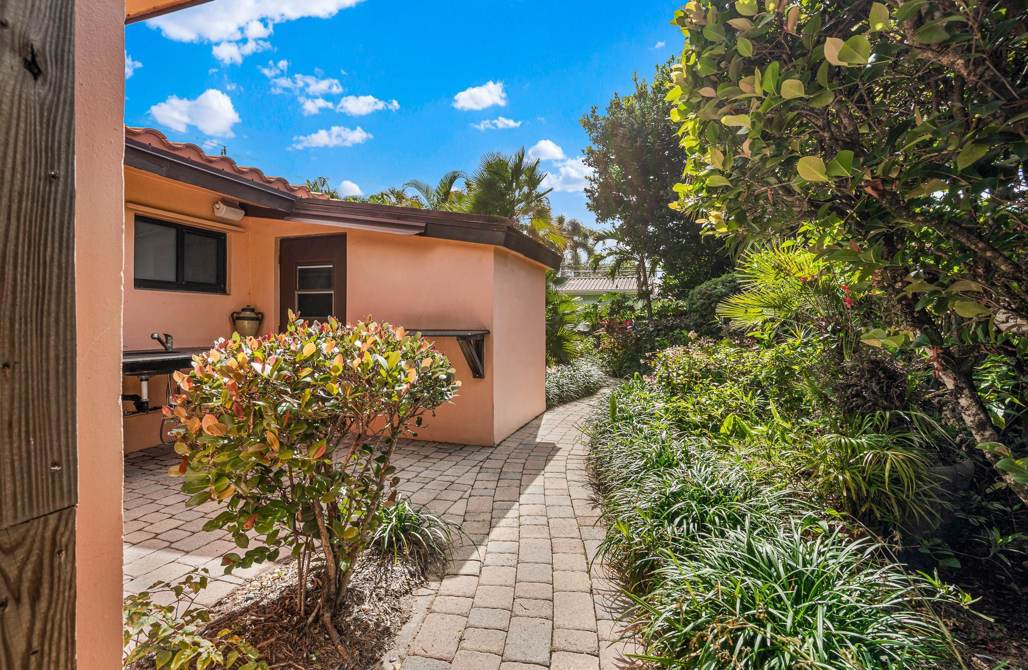 Tunison Palms/Old Floresta - Residential Lease