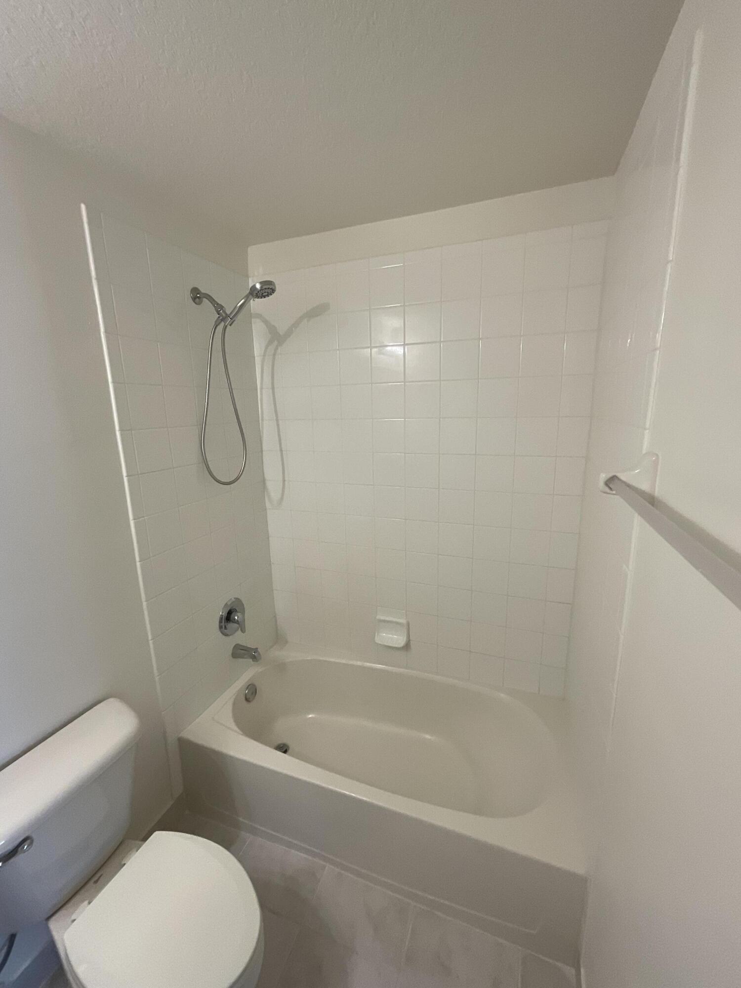 MARTINS CROSSING - Residential Lease