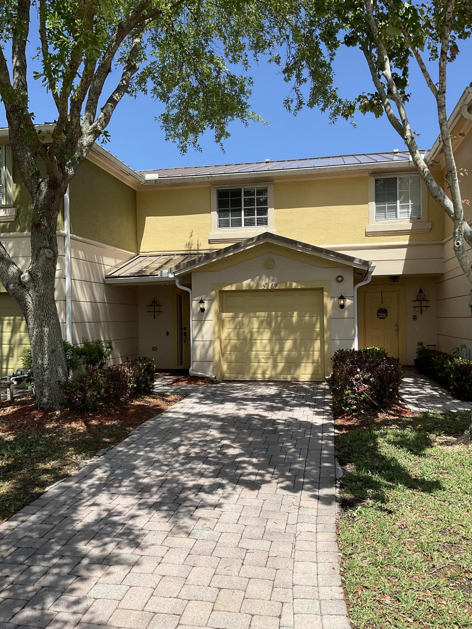 MARTINS CROSSING - Residential Lease