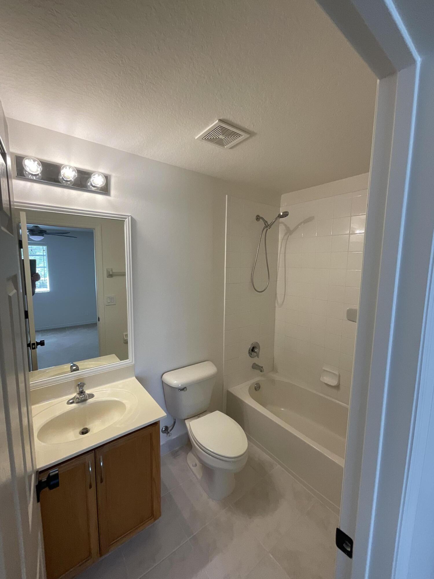 MARTINS CROSSING - Residential Lease