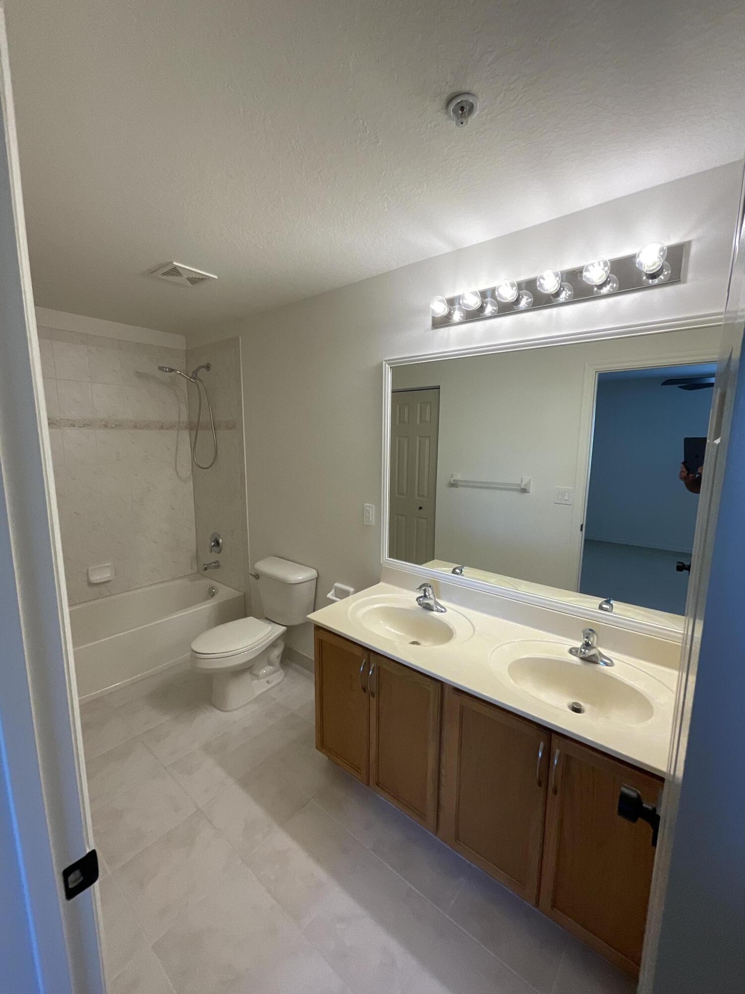 MARTINS CROSSING - Residential Lease