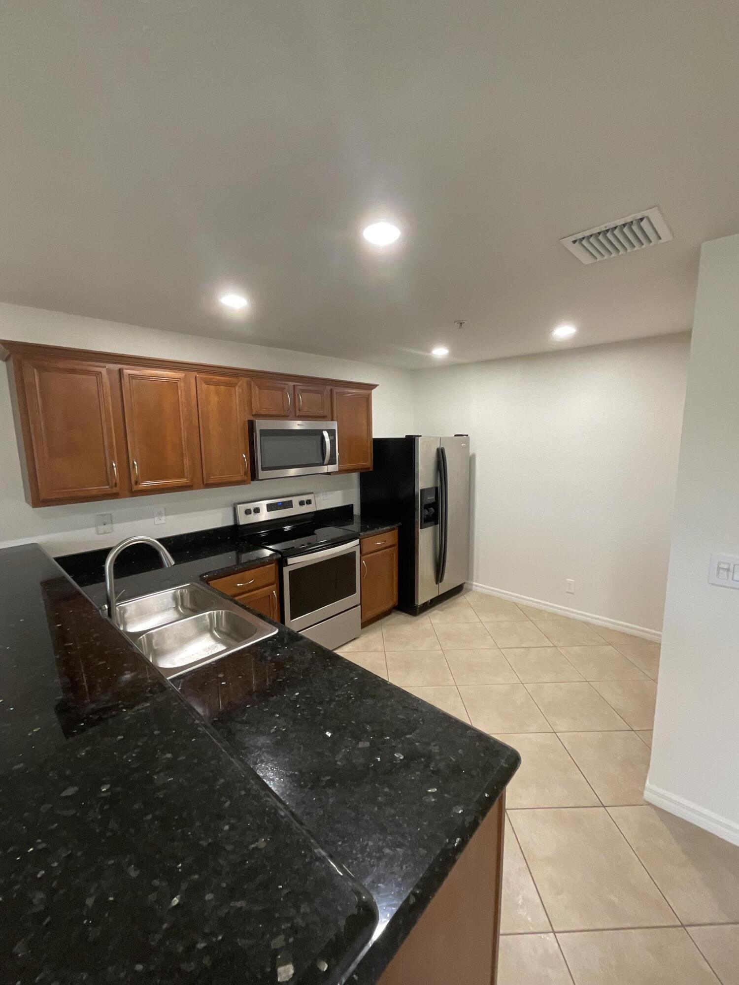 MARTINS CROSSING - Residential Lease