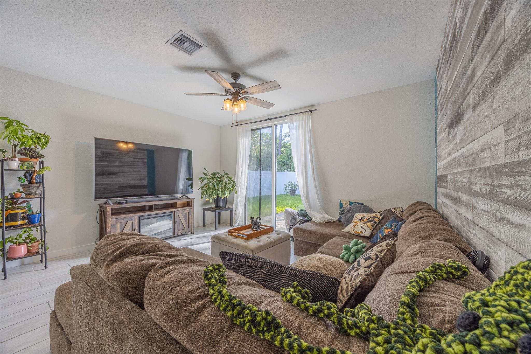 JAXON PARK - Residential Lease
