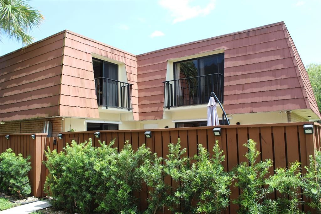 Photo of 305 Live Oak Lane #A, Boynton Beach, FL 33436 (MLS # R10729746)