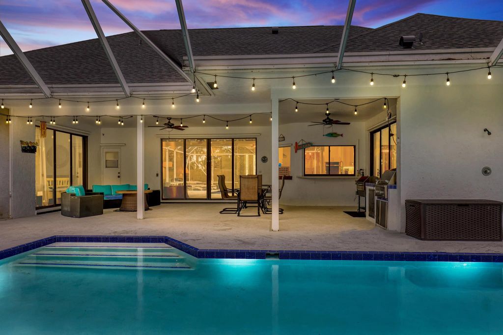 Photo of 15 Shady Lane, Tequesta, FL 33469 (MLS # R10943889)