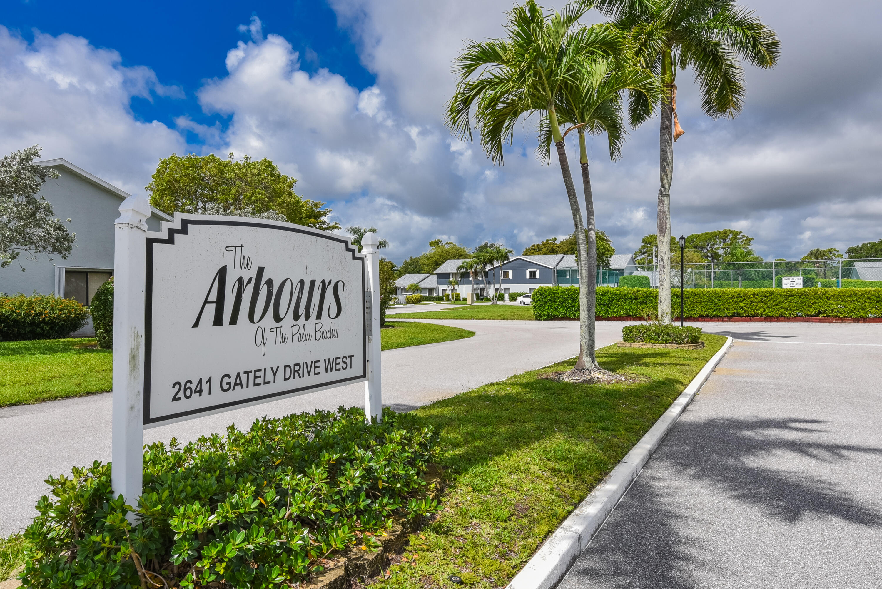ARBOURS OF THE PALM BEACHES CONDO - Residential