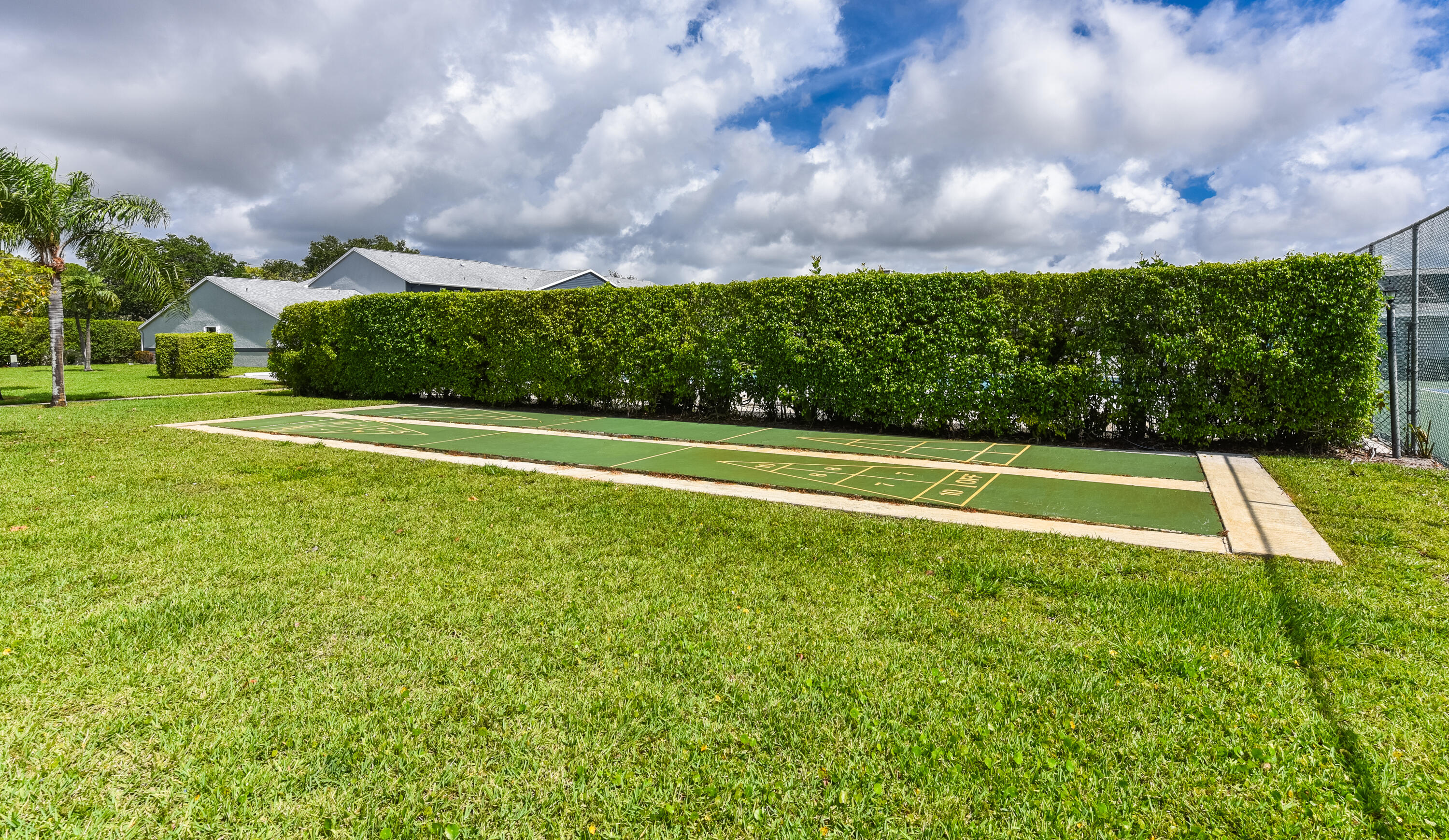 ARBOURS OF THE PALM BEACHES CONDO - Residential