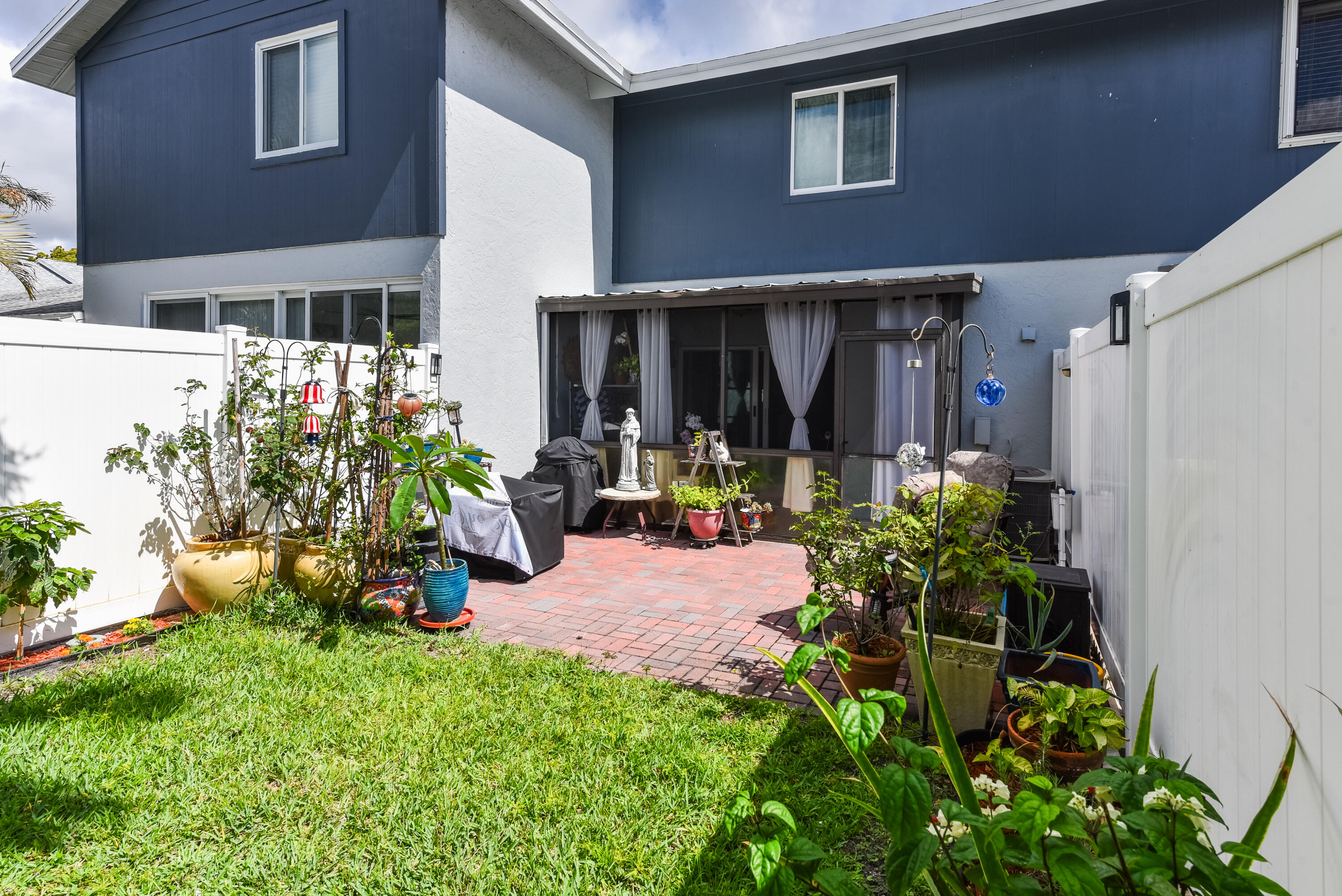 ARBOURS OF THE PALM BEACHES CONDO - Residential