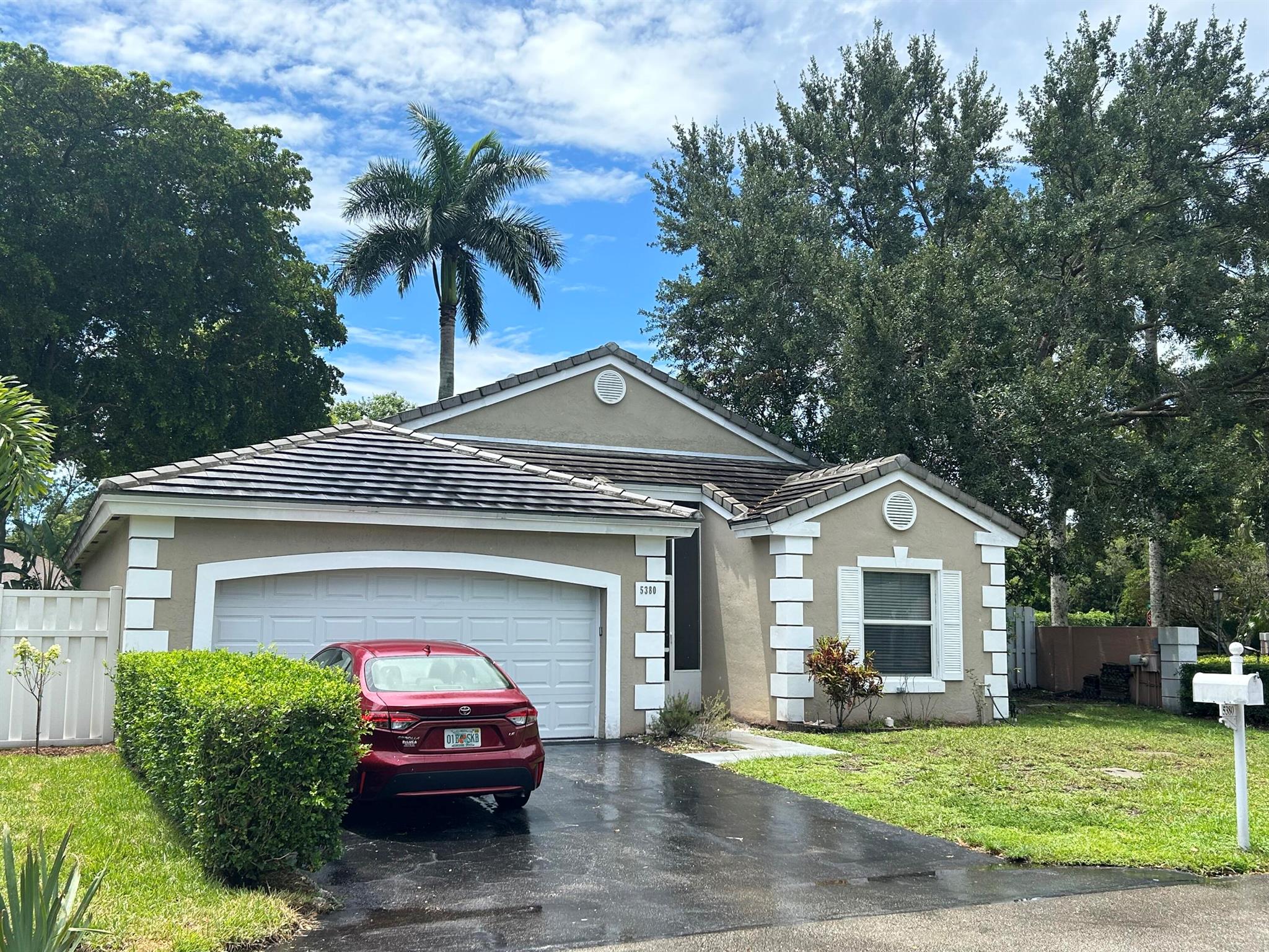 Move-in ready 3BR/2BA single-family home on a desirable corner lot! Enjoy a spacious split floor plan, private fenced yard, and screened-in patio--perfect for outdoor living. Updated appliances, impact windows throughout, and a newer roof (2020). Located in an excellent school district with access to a beautiful community pool. Don't miss this ideal blend of comfort, convenience, and location.