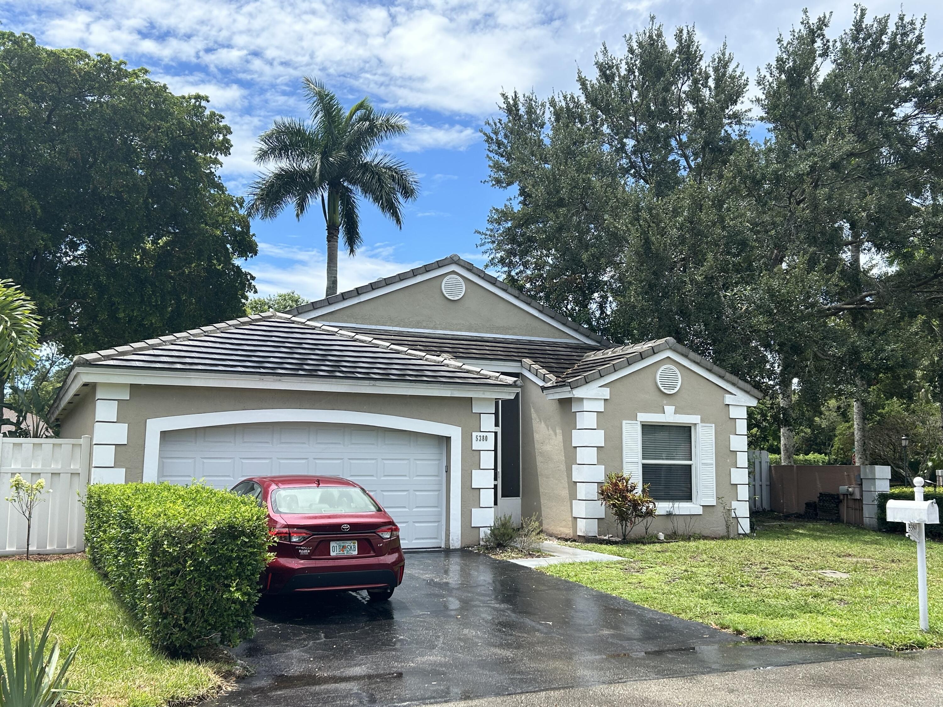 Move-in ready 3BR/2BA single-family home on a desirable corner lot! Enjoy a spacious split floor plan, private fenced yard, and screened-in patio--perfect for outdoor living. Updated appliances, impact windows throughout, and a newer roof (2020). Located in an excellent school district with access to a beautiful community pool. Don't miss this ideal blend of comfort, convenience, and location.