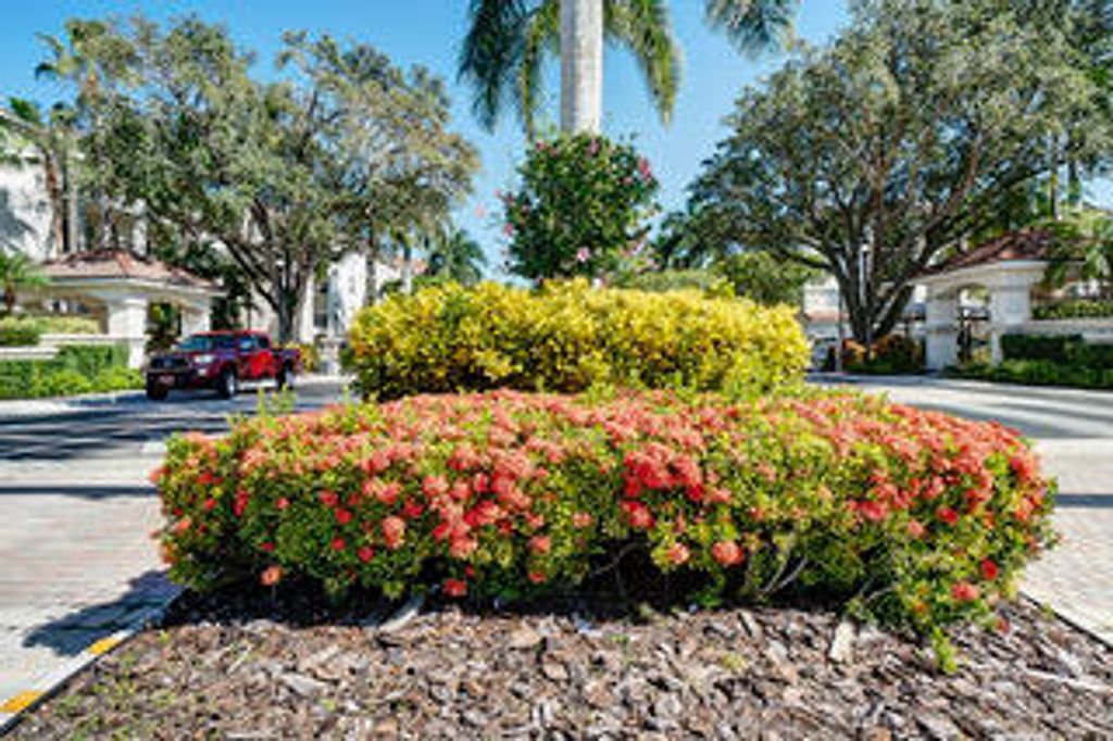 Photo of 2204 Tuscany Way #2204, Boynton Beach, FL 33435 (MLS # R11113813)