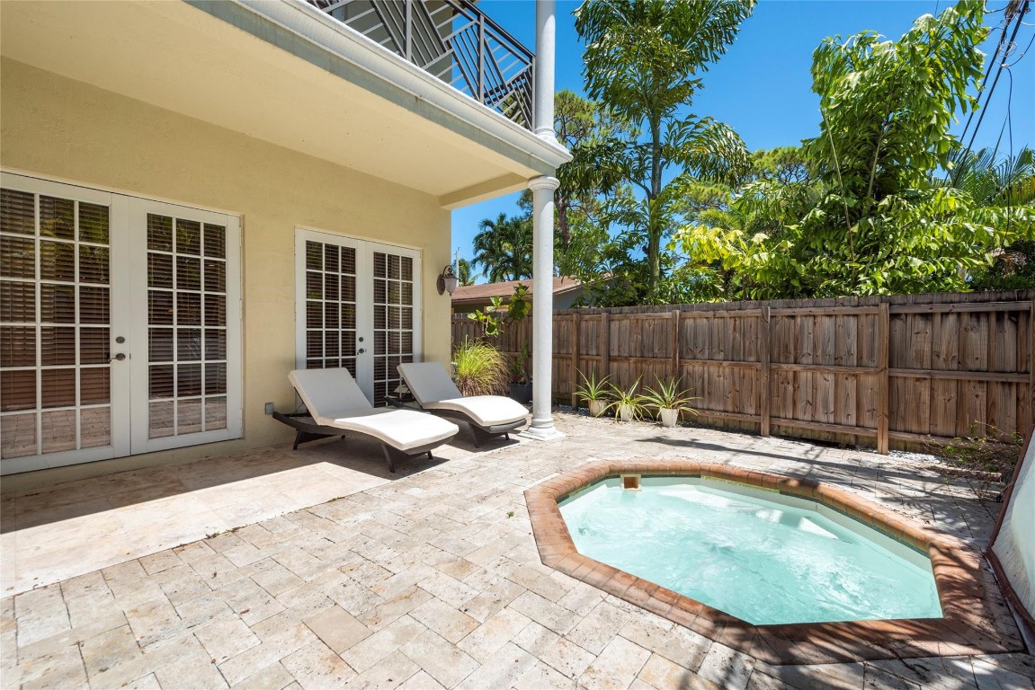 1400 NE 24 Street 1400