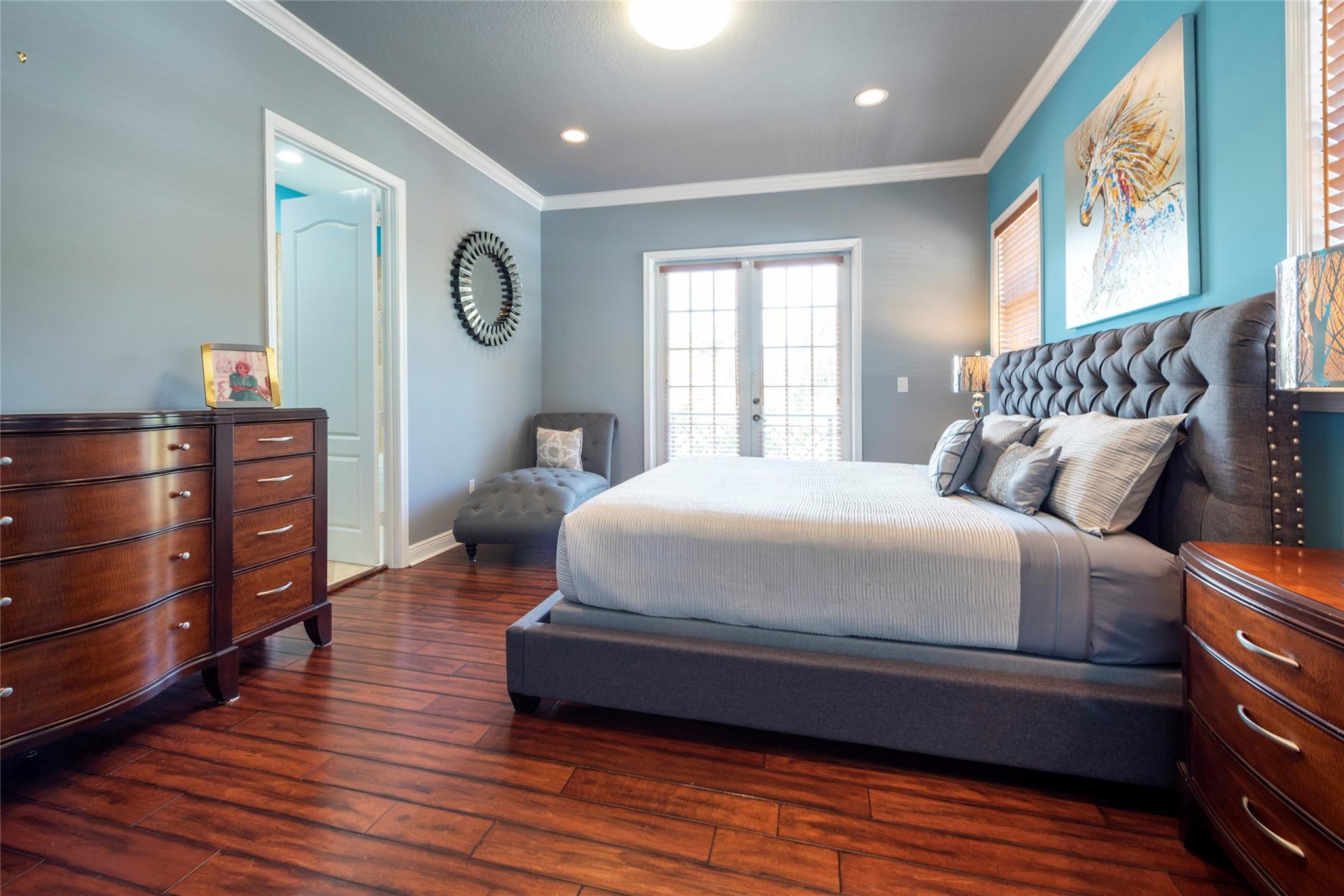 Middle River Plaza - Residential