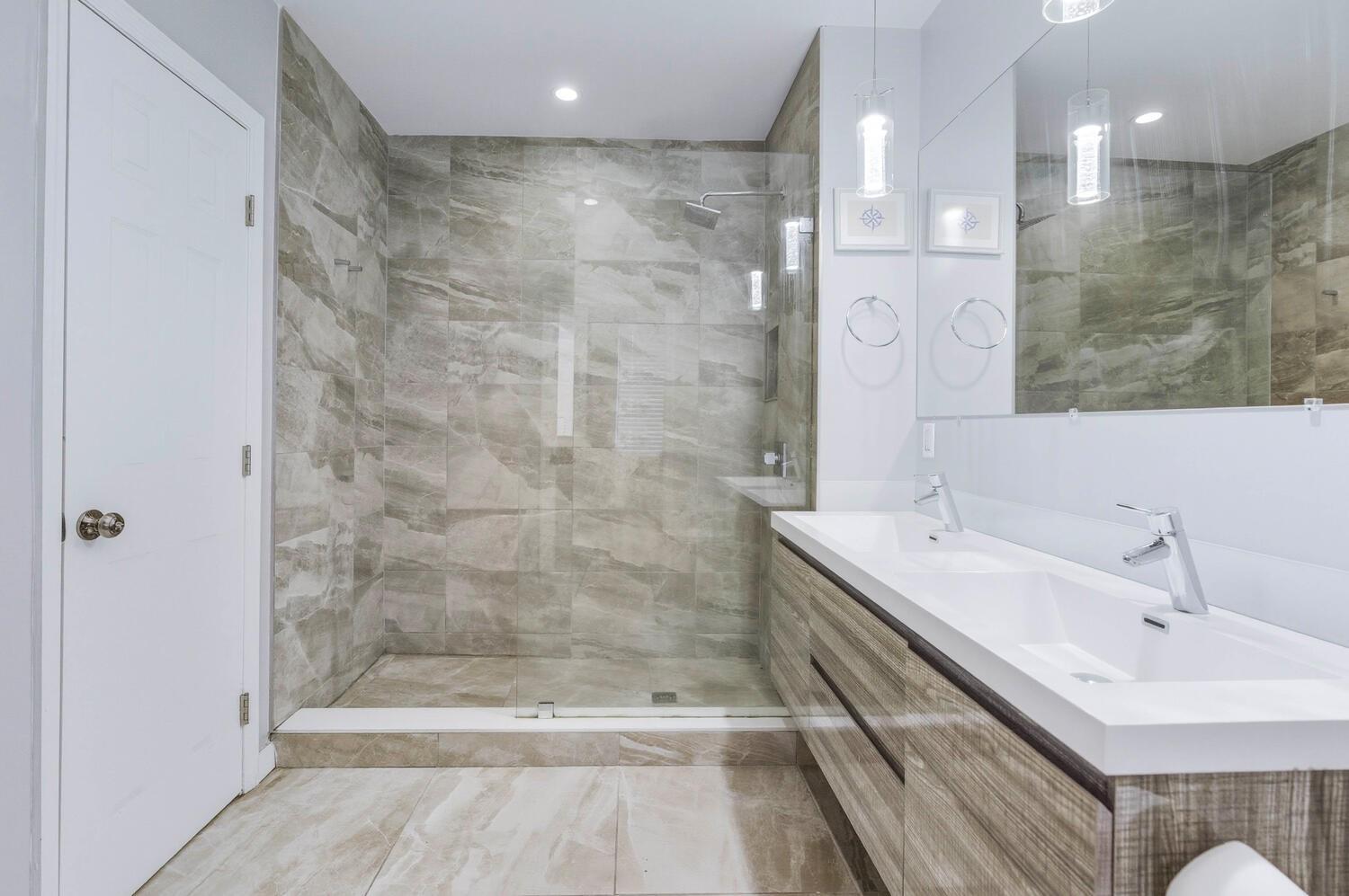 Coral Key Harbor 57-22 B - Residential