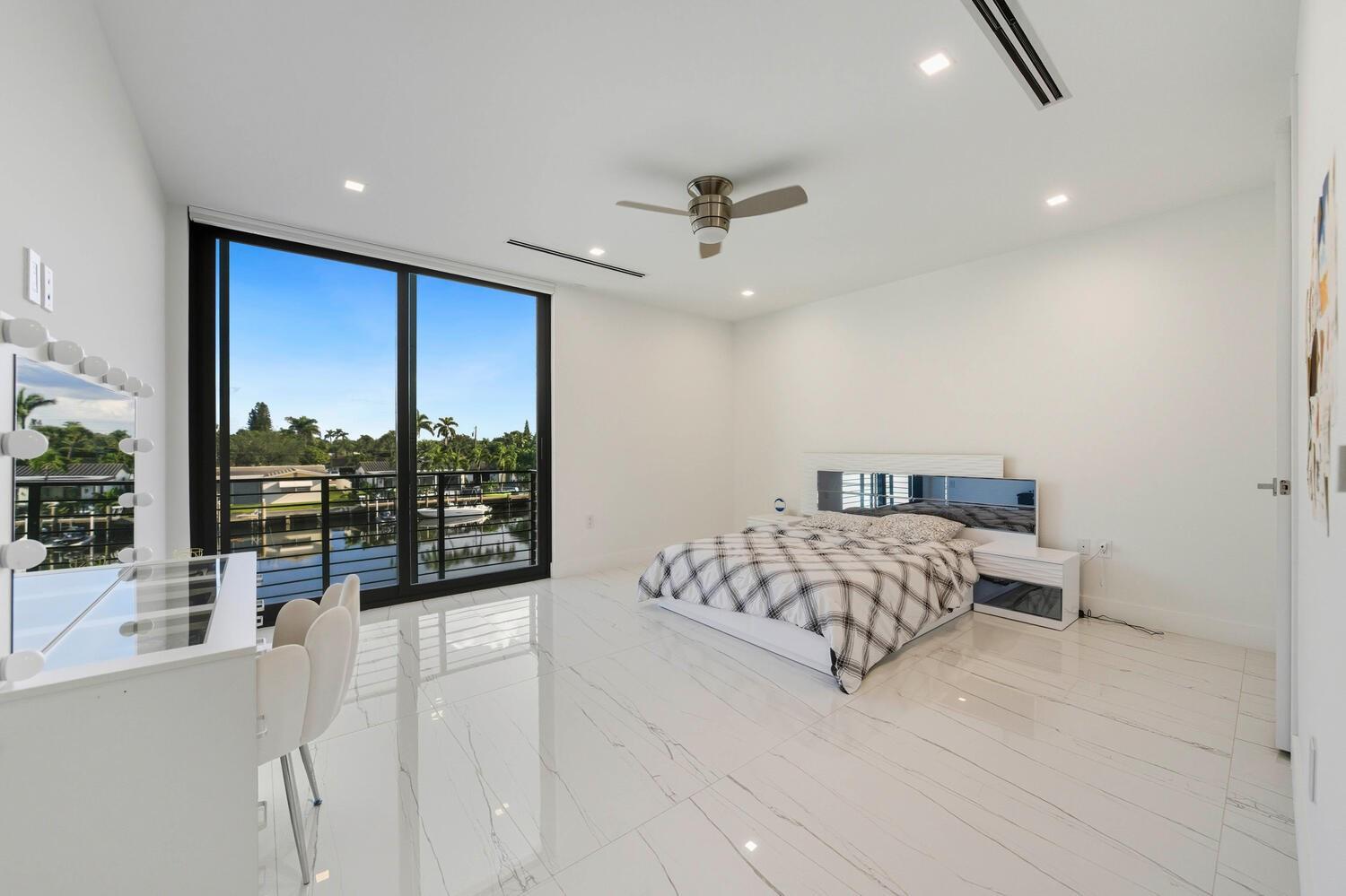 Coral Key Harbor 57-22 B - Residential