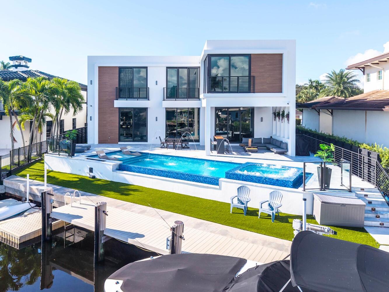 Coral Key Harbor 57-22 B - Residential