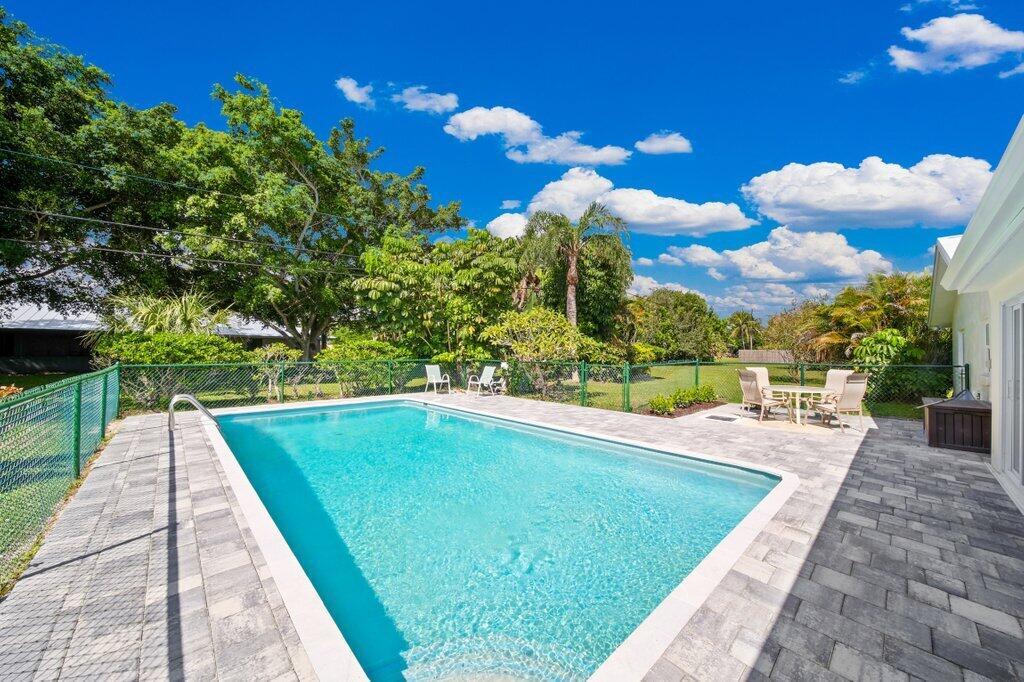 BEAU RIVAGE - Residential Lease