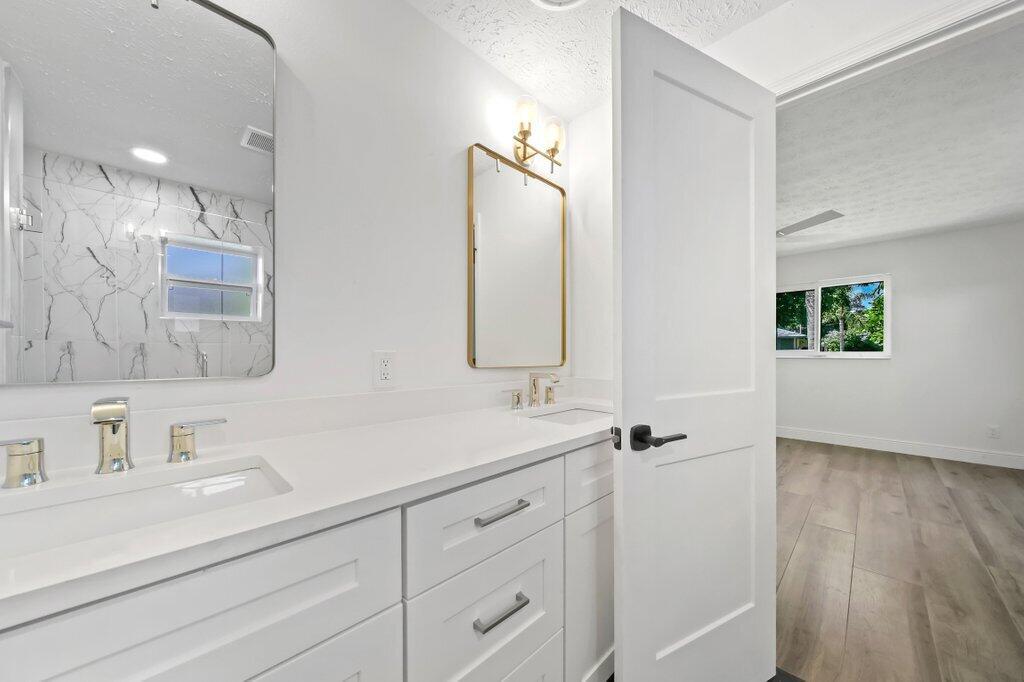 BEAU RIVAGE - Residential Lease